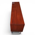 credenza-porta-tv-di-manifattura-moderna-in-stile-meta-900-con-ante-scorrevoli-intarsiate