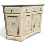 credenza-provenzale-scantonata-dipinta-a-mano