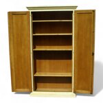 armadio-dispensa-in-nicchia-dipinto-a-mano