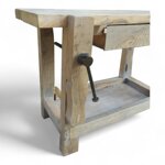 banco-da-lavoro-con-morsa-in-ferro