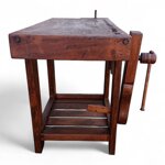 vecchio-banco-da-falegname-con-doppia-morsa