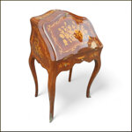 ribaltina-intarsiata-con-gambe-mosse