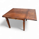 tavolo-quadrato-allungabile-con-piano-intarsiato