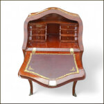 ribaltina-intarsiata-con-gambe-mosse