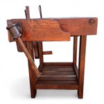 vecchio-banco-da-falegname-con-doppia-morsa