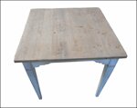 tavolo-quadrato-da-cucina-in-abete-spazzolato