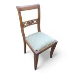 sedia-classica-con-schienale-intagliato