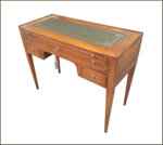 scrittoio-da-centro-con-pianetto-estraibile-e-piano-in-pelle-verde