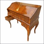scrittoio-ribalta-lastronata-a-mano-in-stile-700-veneto-noce