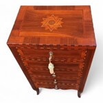 cassettiera-cinquino-lastronata-a-mano-con-intarsio