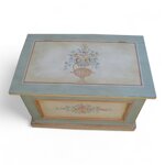 baule-cassapanca-dipinta-in-stile-veneziano