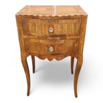 comodino-lastronato-a-mano-con-piano-intarsiato