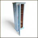 armadietto-stipo-dipinto-a-mano-con-ripiani-interni