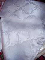 tovaglia-noel-in-damascato-lurex-cm-140x240-color-argento