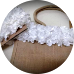 passamaneria-a-metraggio-fiori-in-raso-bianco