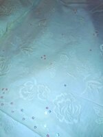 puro-cotone-ricamato-con-paillettes-taglio-da-100x150-cm