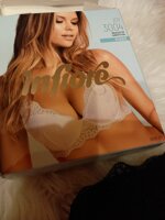 reggiseno-in-pizzo-in-fiore-modello-bralette-bianco-e-nero