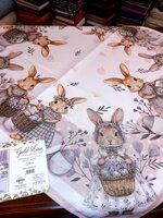 centrotavola-in-tessuto-tecnico-cm-85x85-fantasia-bunny-coniglietto