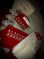 set-composto-da-portadolci-e-grembiule