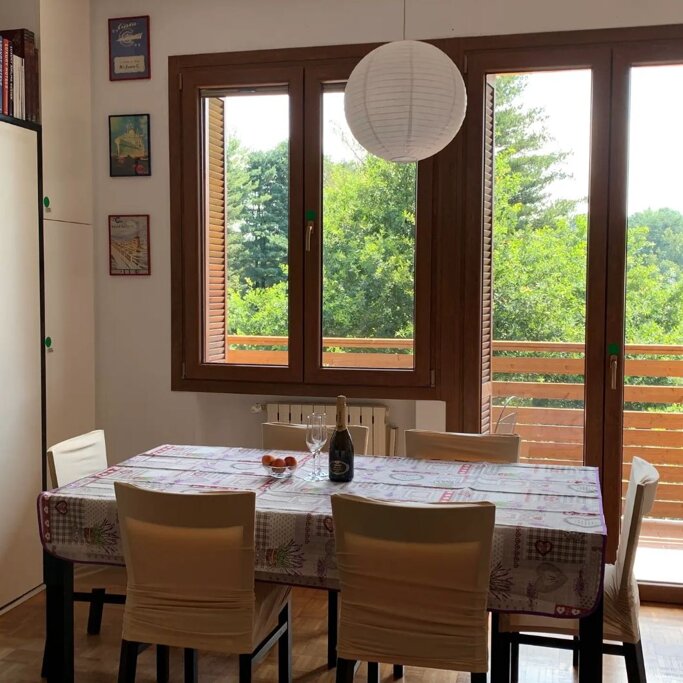 eb97aba1-2231-440f-8136-340bba9dd858