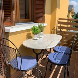 221f47d7-a09d-44ef-a359-5dd99f2f6b67