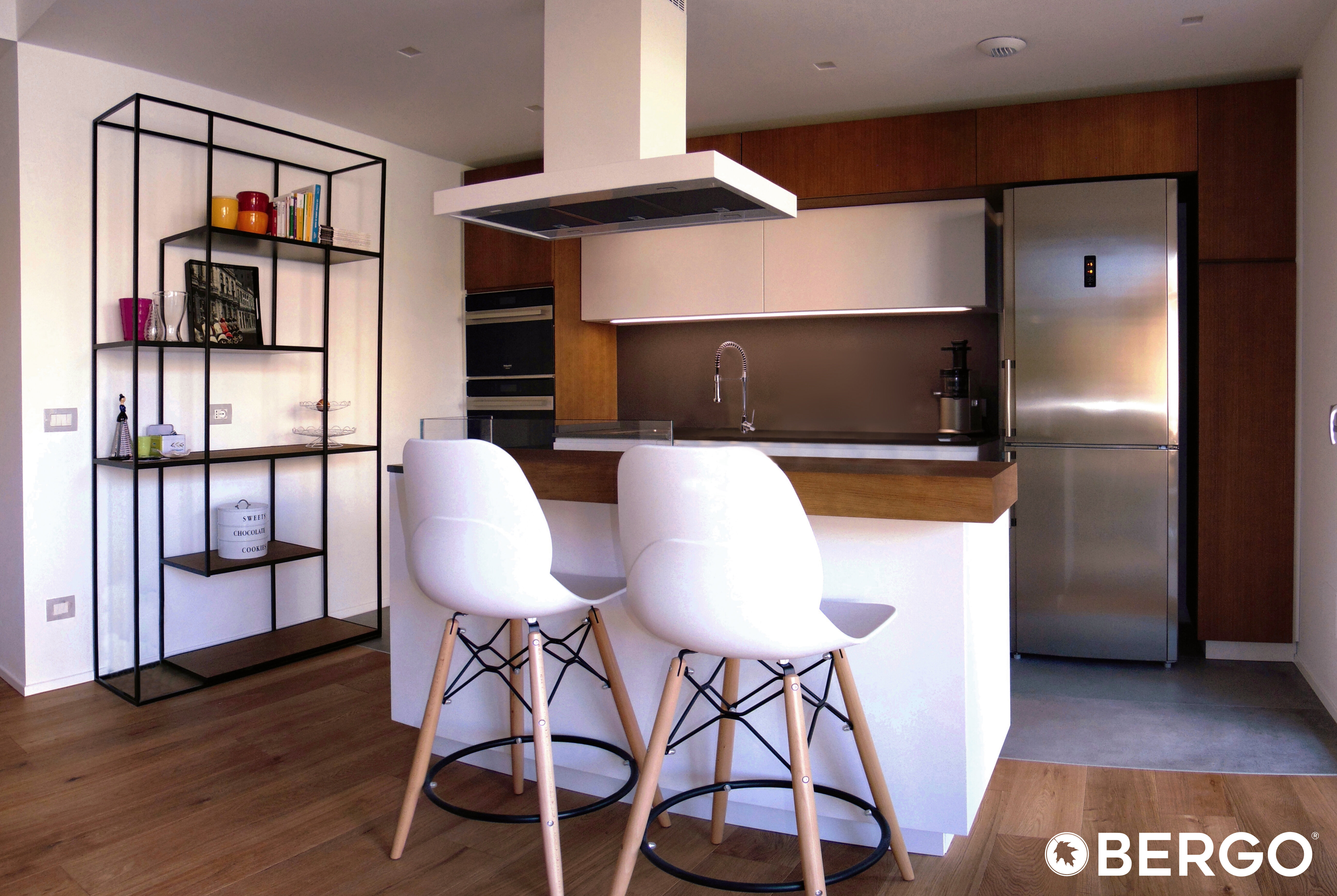 Cucina su misura con isola | Rovere & bianco