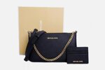 box-michael-kors-tracolla-portacarte-colore-nero