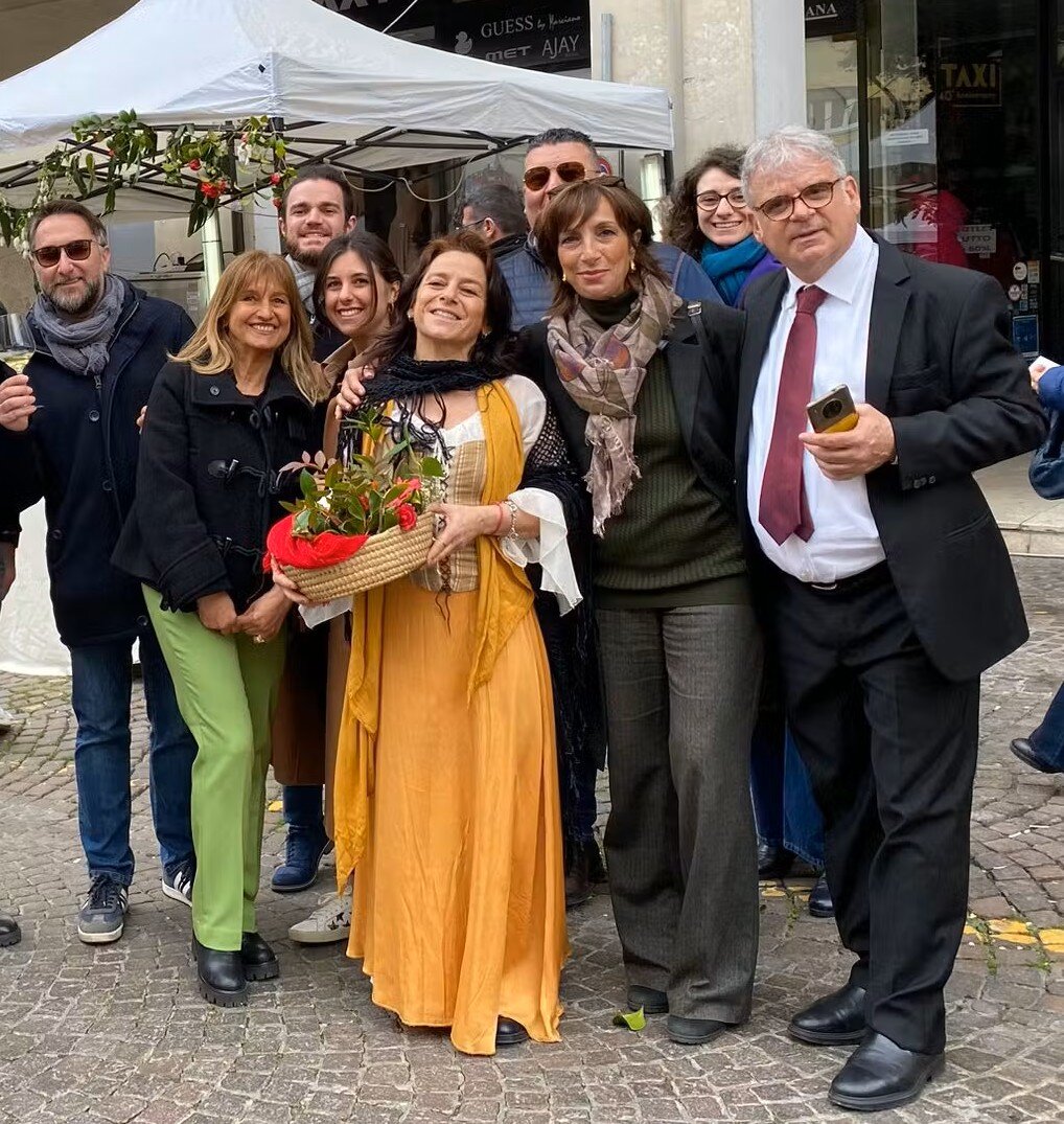 c37f1f71-7eaa-4982-af67-a295ad51dcf6