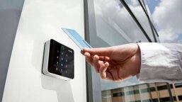 82085498-f7f7-4b09-829b-817e8127ccb2