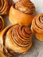 calore-di-cinnamon-rolls