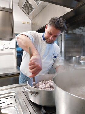 d3f7af76-8c06-4c7f-9a80-092602e8cd5d