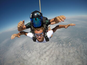 paracadute lancio in tandem liguria.jpeg