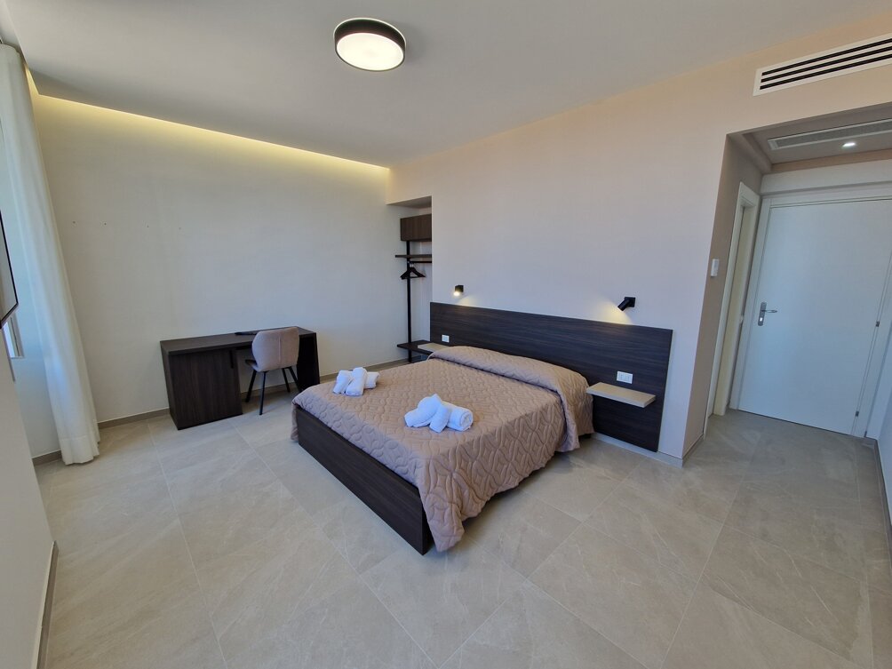 d8b99f06-ea40-40c5-9165-67b24fde16c3