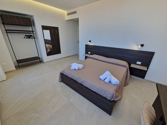 5dc01fb6-0dd5-4164-9f70-e40742ae6a36