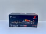 143-burago-oracle-red-bull-racing-rb18-max-verstappen-con-casco-2022