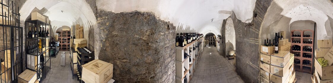 cantina.jpeg cantina.jpeg