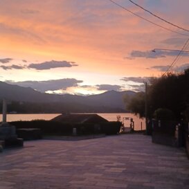 Vista lago tramonto Vista lago tramonto