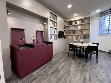 b526b71a-6120-4a76-bb33-3bd595884553 b526b71a-6120-4a76-bb33-3bd595884553