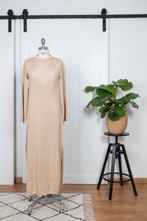 venere-abito-lungo-traforato-donna