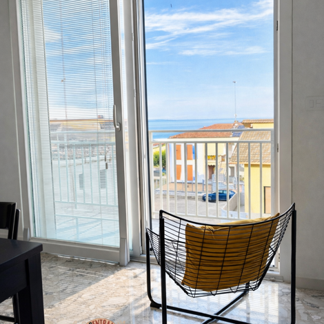 ee690844-730d-4ab1-97dc-e3341b8fa29d ee690844-730d-4ab1-97dc-e3341b8fa29d