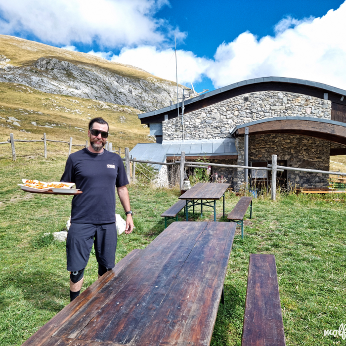 ade083f2-228e-4771-a524-3ff07ceb4bc5