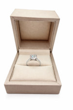 anello-solitario-moissanite-30-ct-argento-925-pave-laterale