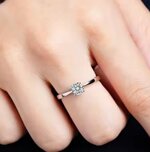 anello-solitario-con-moissanite-da-03-ct-40-mm