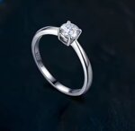 anello-solitario-con-moissanite-da-03-ct-40-mm