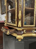 importante-teca-barocca-lignea-dorata-ad-oro-zecchino-roma-seconda-meta-del-xvii-secolo