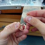 anello-in-oro-bianco-18-kt-con-0295-ct-di-diamanti-fvs