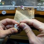 orecchini-melograno-in-argento-e-granati