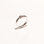 anello-uroboros-in-argento-con-rubino-serpente