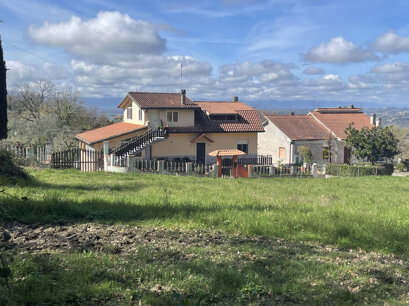 esterno casa.jpeg esterno casa.jpeg