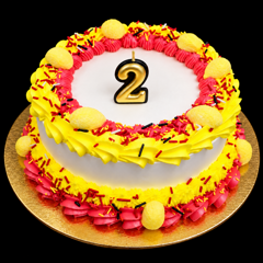 torta di compleanno colorata con candela 2